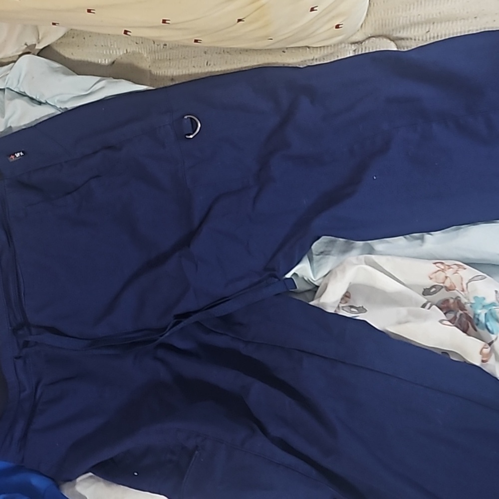 Grays Anatomy scrubs navy blue